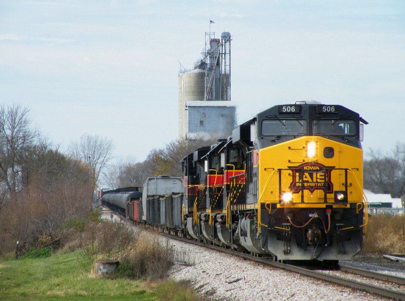 Another view as 506 east heads east out of Walcott.