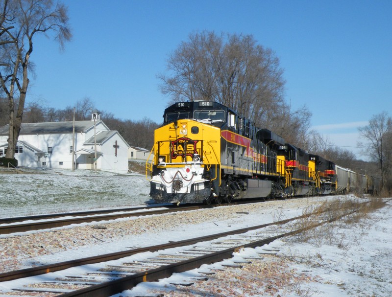 Rockin n' Rollin' down Sub 2, 510 south greets Sparland with 18 cars of interchange for the TZPR.