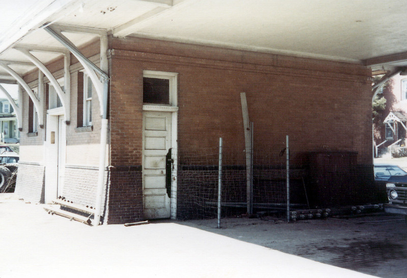 Rock Island depot in Iowa City, April 1980