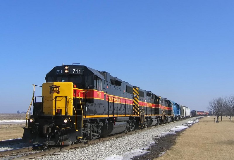 711 West has the west train out of Durant, Iowa February 3rd, 2005.