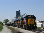 IAIS 712 leads this eastbound train at Marengo, Iowa, April 26th, 2006.