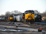 My second attempt at some daylight westbounds again leaves me wanting more, with two trains lined up for after dark. To the left is BICB with 706 and 719, and to the right was a BIRI type train with 502 and 154. 04-03-10