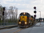 Iowa 712 and 506 head light power off the Harbor toward Bur Oak Yd. They would later lead a BIRI type train behind the usual BICB. Also, check out the signal work Metra is doing, one by one they are replacing the Rock Island searchlights... 04-11-10