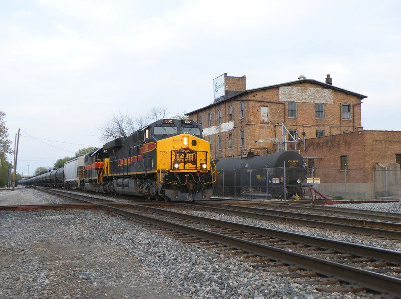 Iowa 502 and 704 shove a loaded ANBIU down the Harbor for interchange with the CSXT at Riverdale Yd. 04-22-10