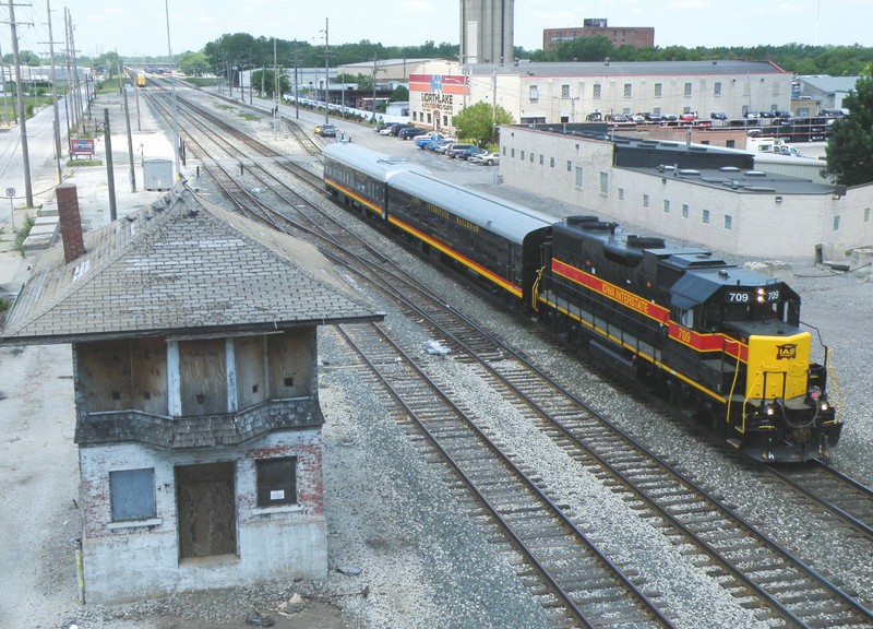 Finally after a 28 hr delay, the OCS is under way eastbound on the IHB for the CF&E... of course other life obligations meant this would be my only shot... and I got clouded. We are at old Hohman Tower in Hammond, IN.