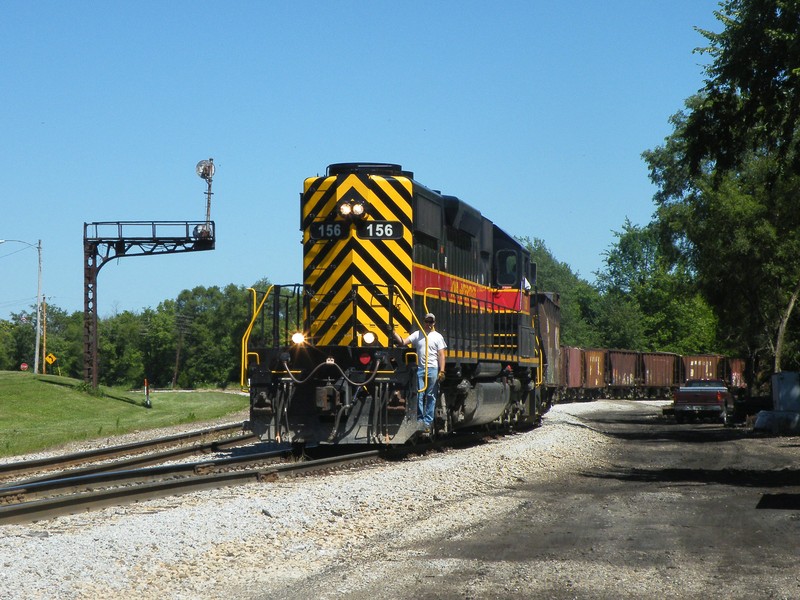 Arriving Bureau, they will pull off the west wye, and abck down the main for the interchange track and tie down.