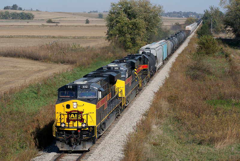 512 at MP277 ready to roll under the Highway 6 Bridge.