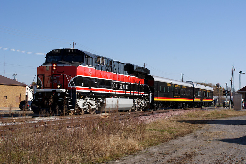 Governor Culver's trains stops at Wilton.