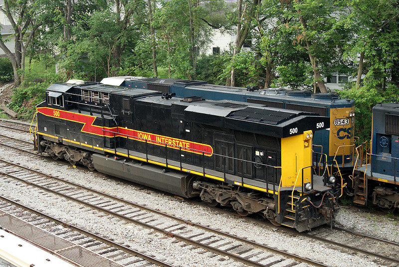 500 next to CSX 8543