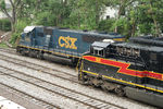 IAIS 500 creeps up beside CSX 8543.