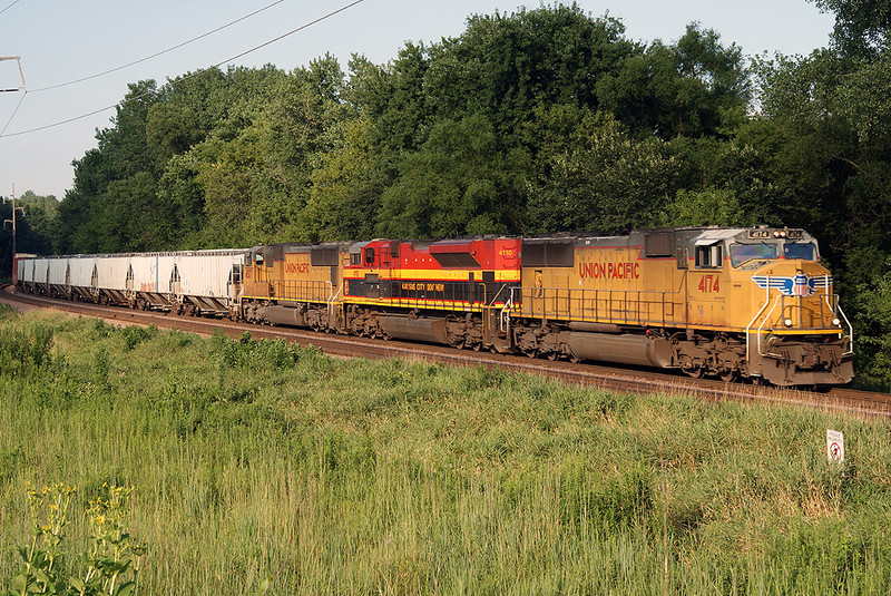 Not IAIS, but a nice consist on a westbound UP.