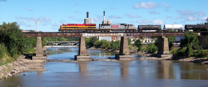 Westbound on Iowa River Bridge continuing working.