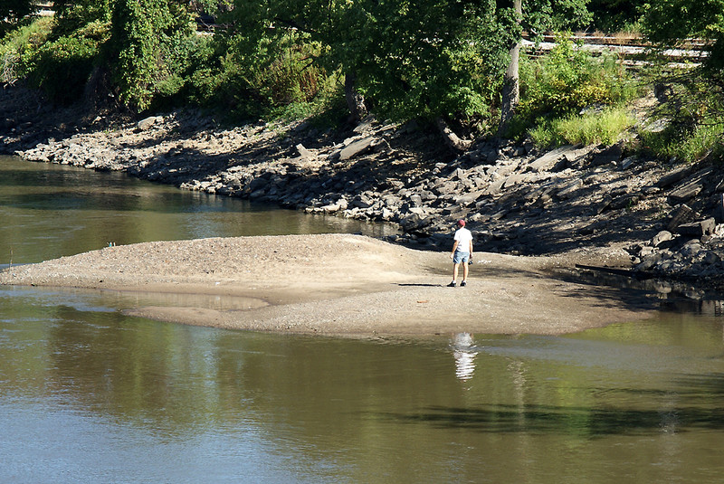 Barry waits on the sand bar for the KCS detour.