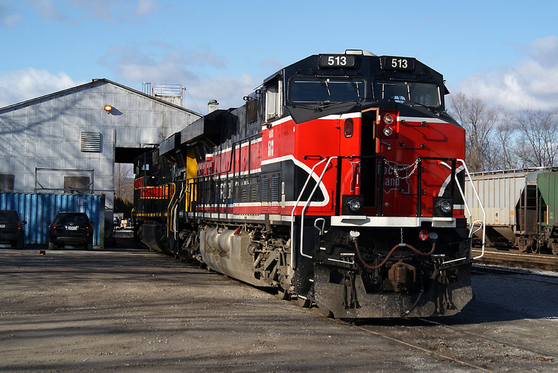 513 pushed 507 through the engine house.