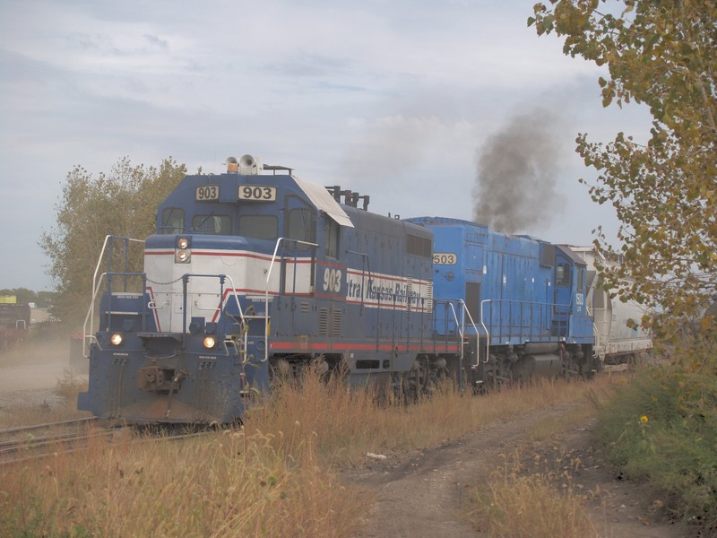 Chicago Rail Link working cars dropped off by IAIS, Blue Island Yard, September 2006