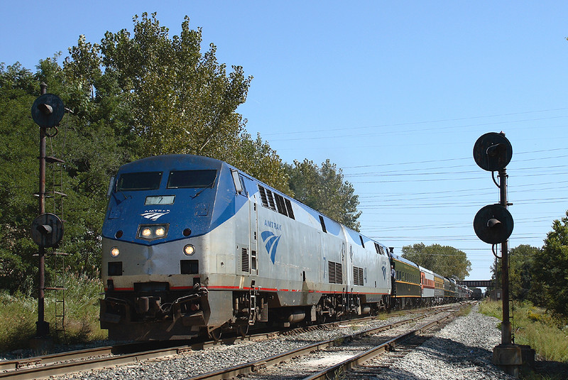 The Omaha eases westbound through the old RI crossovers at Rockdale, Illinois.  September 16th, 2007.