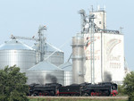 QJ 6988 East passes the elevator at Geneseo, Illinois September 16th, 2006.