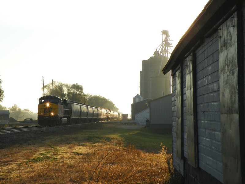 Post sunrise, the 512 west is dodging huge grain elevator shadows with a new warrant from Atkinson to Colona. 10-25-10