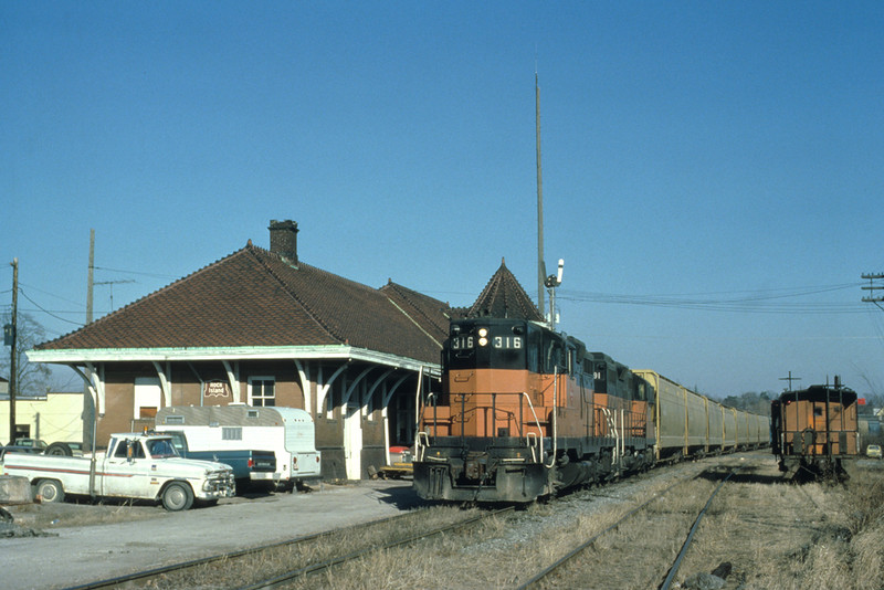 MILW 316 switches out the yard at Iowa City during the MILWs rule of the former Rock Island between Iowa City and Davenport. circa 1981. John Dziobko photo