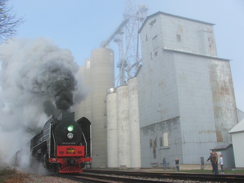 The two steamers pull into Wolcott for water and a lube job. The crowd of people here was off the charts as most of you reading this remember...