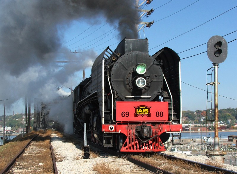 As the two steam engines emerged from the bridge, Arsenal Police began surrounding the area and demanding the 10 or so of us up here to come down... I just waited the extra 15 seconds and got the shot I wanted first.