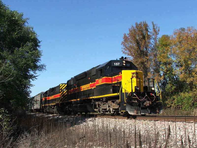 BUSW holds the main while waiting for BNSF clearance through Colona. This is where we ended our chase, unfortunetaly, the ICE was running their fall foliage special in Iowa and we had to get going!