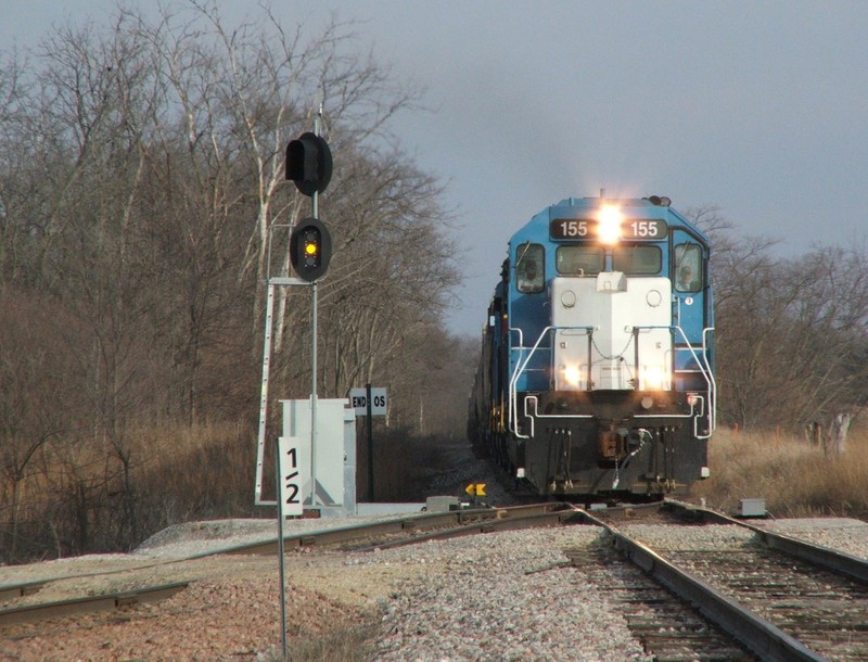 Iowa 155 arrives at the East Yocum switch and has already dialed in to make sure it was lined for their movement. This is where the train will take the turn and head back north/east toward Cedar Rapids on the old Crandic main.