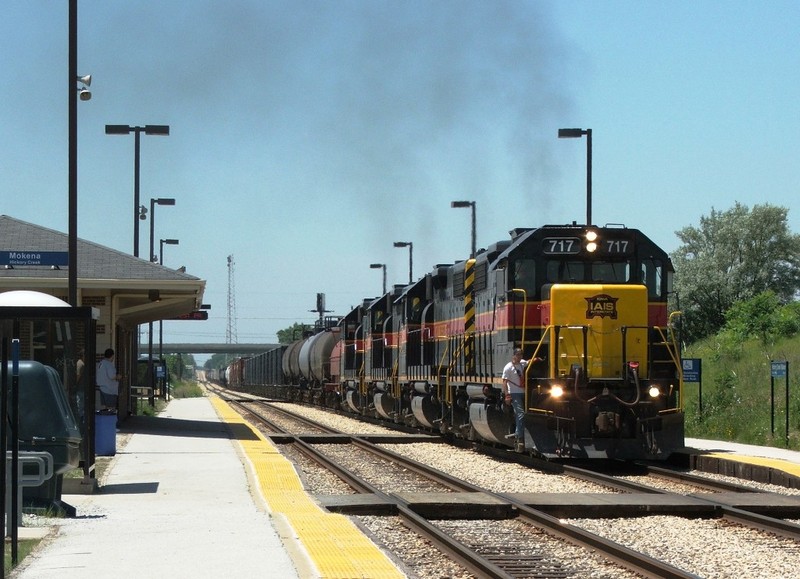 CBBI has cars for Ozinga at Mokena's Hickory Creek stop...