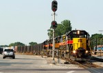 BICB with 718 and 3 more departs Burr Oak Yd. with cars from Ozinga up in front. 06-29-06