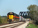 Iowa 704 leads a nice 5 GP38-2 consist on a hefty BICB under the Wabash and through New Lenox. For about 3 months in 2006, the westbound schedule changed drastically, allowing BICB to depart westbound around 14:00 every day! 10-01-06