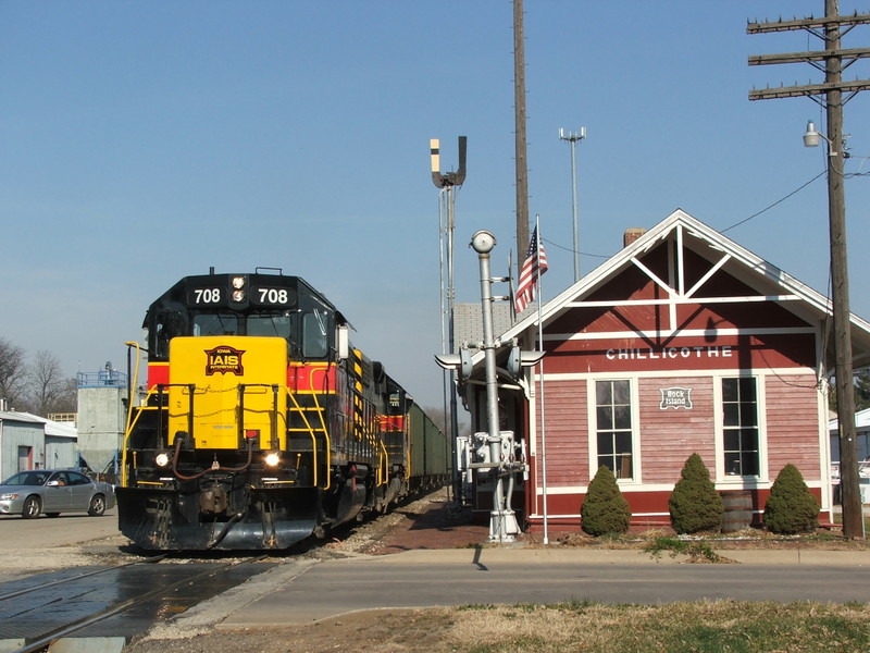 The cliche shot in Chillicothe was done! CRPE passes the restored depot in town.