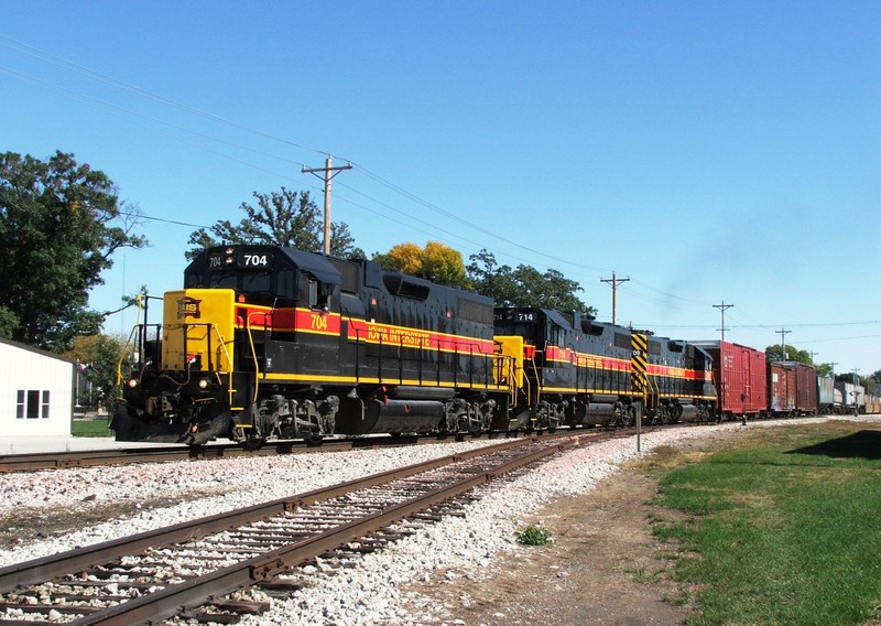 The three 700's rock n' roll through the small town of Durant with BICB. 10-08-05