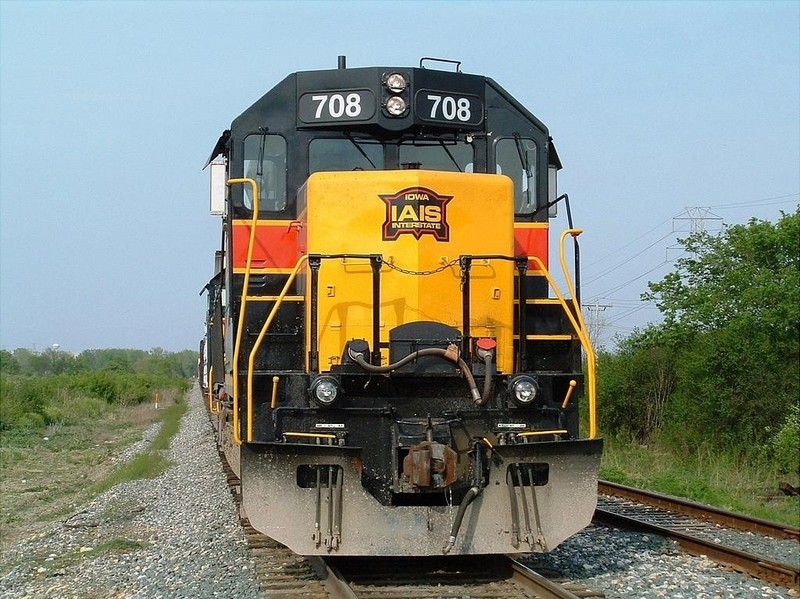 Iowa 708 and 713 cool their heals and wait for a Rock Island crew at Houbolt Rd. west of Rockdale 05-08-05