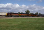 712 and the BICB hold the main waiting for the CBBI to pull onto the siding.