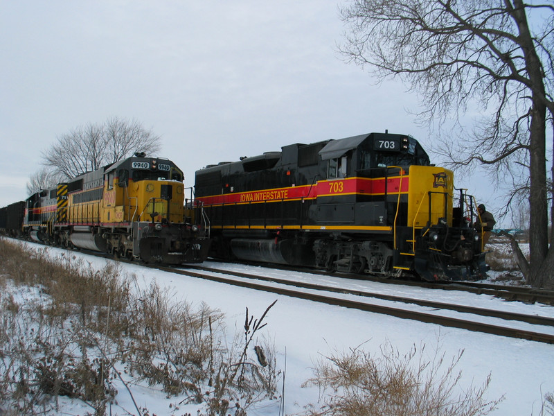 Coal empties crew switching at the N. Star crossover, Dec. 11, 2005.