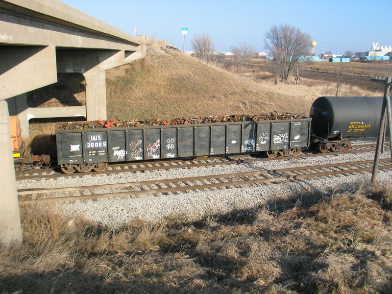 IAIS 30089 on the EB at N. Star, Dec. 19, 2011.