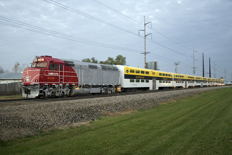 The Hawkeye Express prepares for a days worth of runs.  Coralville, IA.  27-Oct-2007.