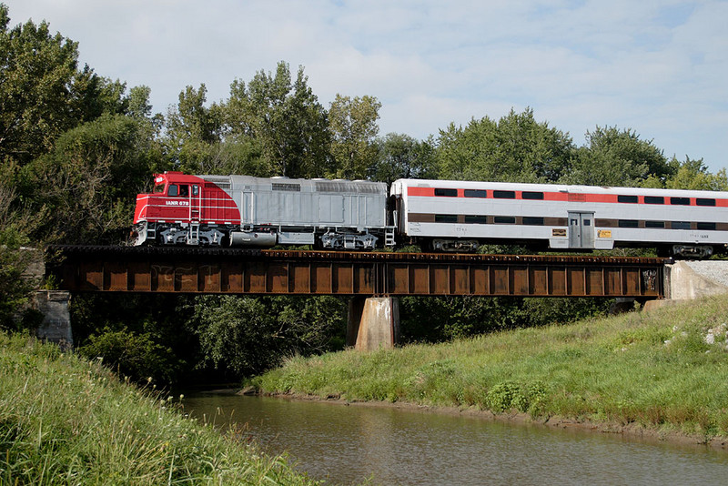 Clear Creek Bridge in Coralville, IA on 02-Sept-2006.