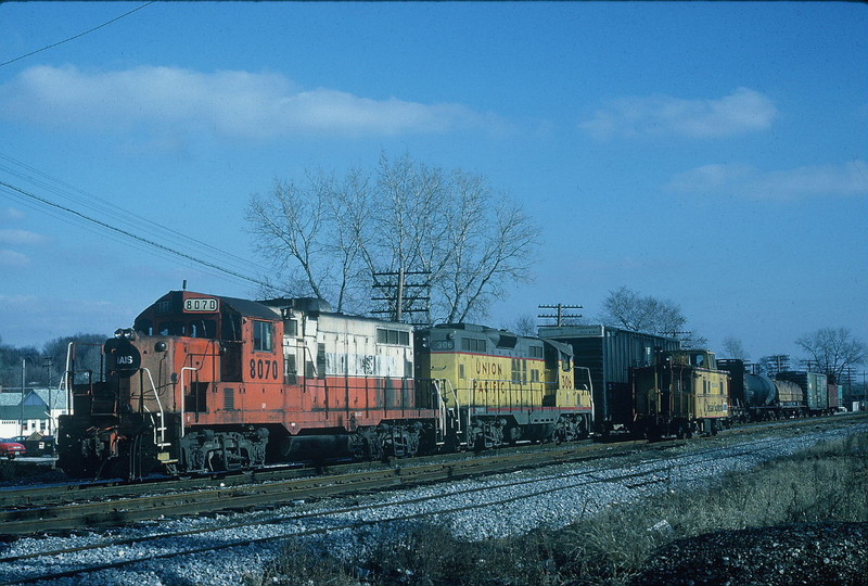 Short westbound at Rockdale, 12-12-86, Paul Hunnell photo.