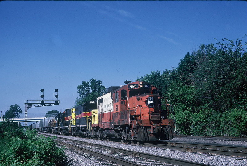 Eastbound at Robbins/139th St., 6-4-89, Paul Hunnell photo.