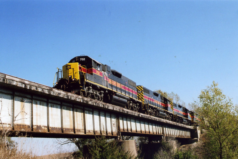 West train on the Middle Silver Creek bridge, Oct. 25, 2005.  I think this is about mp 466.5, 8 miles west of Hancock.