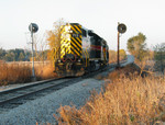 Power coming out the east end of Anita siding, after running around their hoppers.  Oct. 25, 2005.