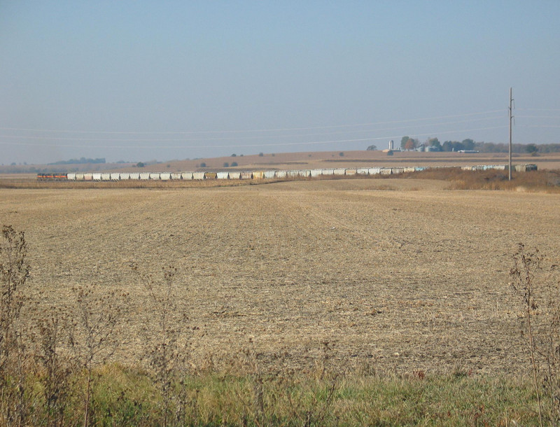 Shoving up the branch to Harlan elevator, Oct. 25, 2005.