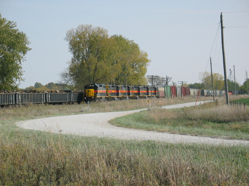 West train at N. Star, Oct. 17, 2005.