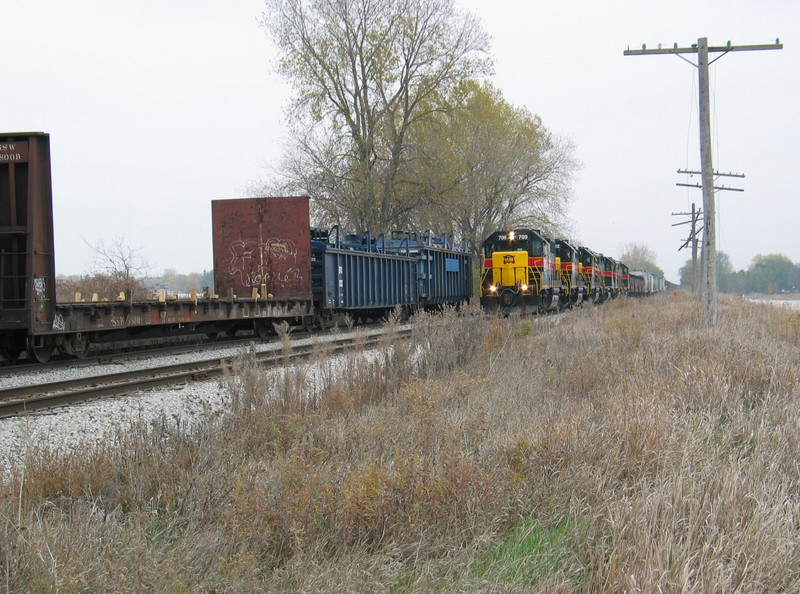 Westbound approaching the N. Star setout, Oct. 31, 2005.