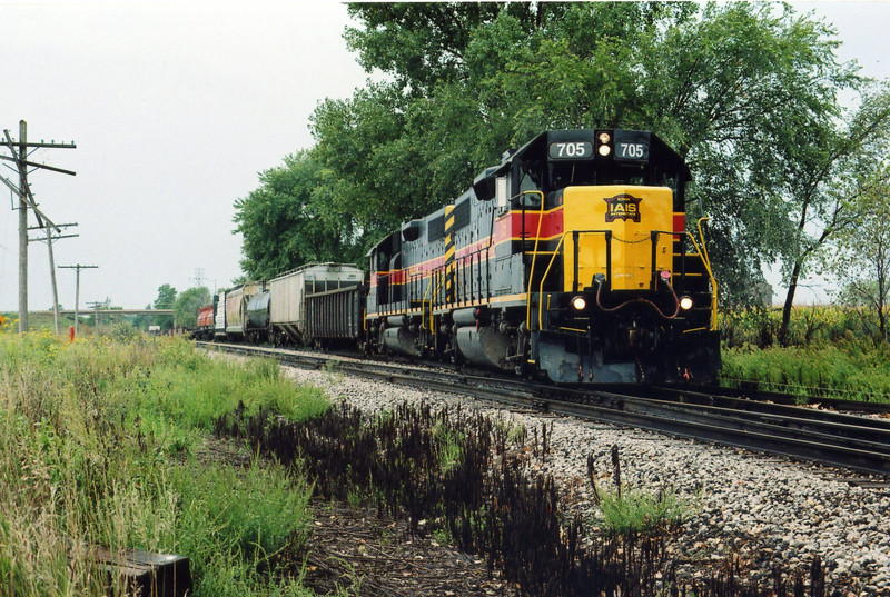 East train pulls through the N. Star crossover after meeting an empty alcohol train.  Sept. 4, 2005