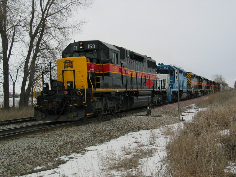 Combined RI turn/Westbound heads in at the east end of N. Star siding, Jan. 31, 2007.