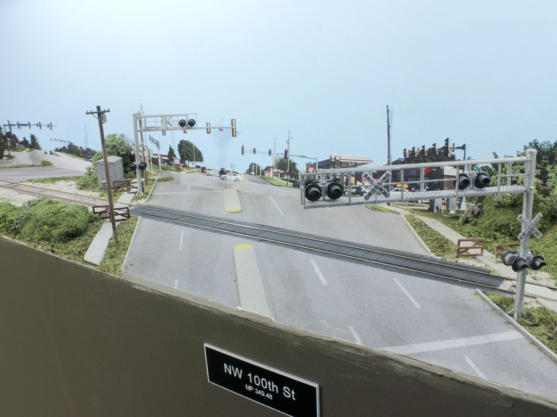 The Grimes Line passes on the southwest side of the NW100th/Douglas Avenue intersection. Modeling the street grid of the northwest suburbs was a key factor in my layout design.